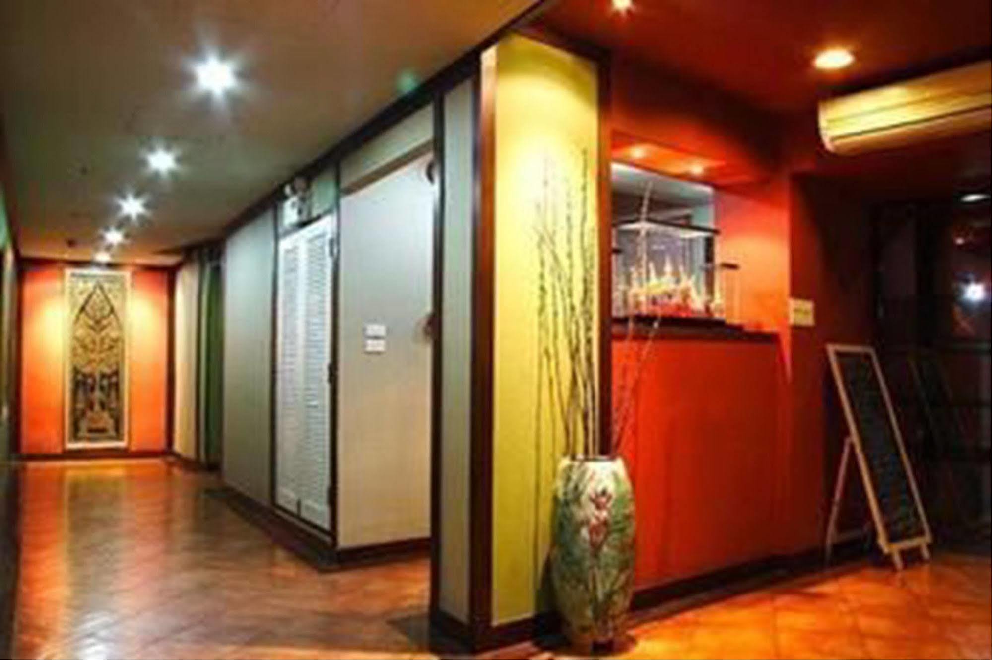 Oyo 434 Boonsiri Place Hotel Bangkok Eksteriør billede